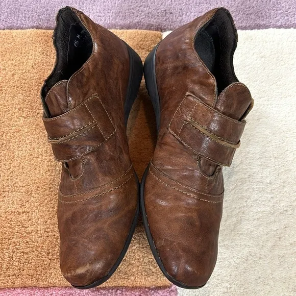 Munro Brown Leather Booties Shoes 8.5