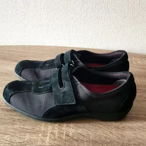 MUNRO JEWEL NERO BLACK SUEDE WALKING SHOES SIZE 7,5 GREIT CONDITION.