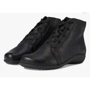 Naot Patu Boots Black Soft Leather Size 6 US 37 EU NIB Comfy Arch Support