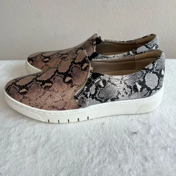 Naturalizer Hawthorn Sneakers Animal Print Slip On Shoes 7 Women