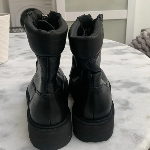New Aquatalia Melani Black Italian Leather Waterproof Zip Boots Women’s 7