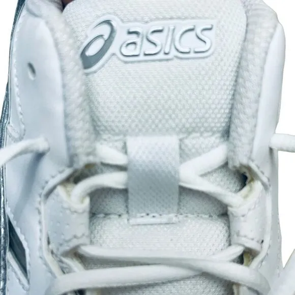 NEW Asics Women’s Cheer 7 Sport Lace Up Tennis Shoes White Silver