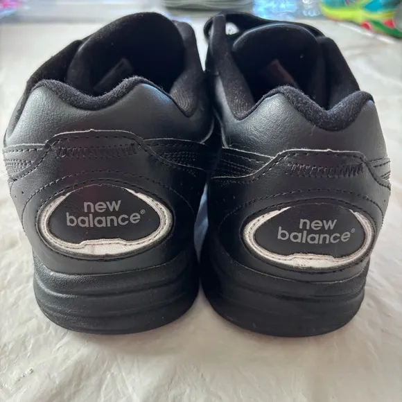 New Balance 577 V1 Black Walking sneakers hook &amp; loop SZ 11 NWOT