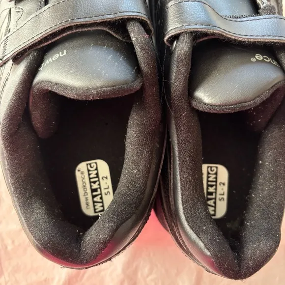 New Balance 577 V1 Black Walking sneakers hook &amp; loop SZ 11 NWOT
