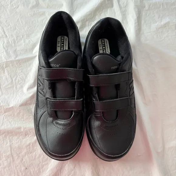 New Balance 577 V1 Black Walking sneakers hook &amp; loop SZ 11 NWOT