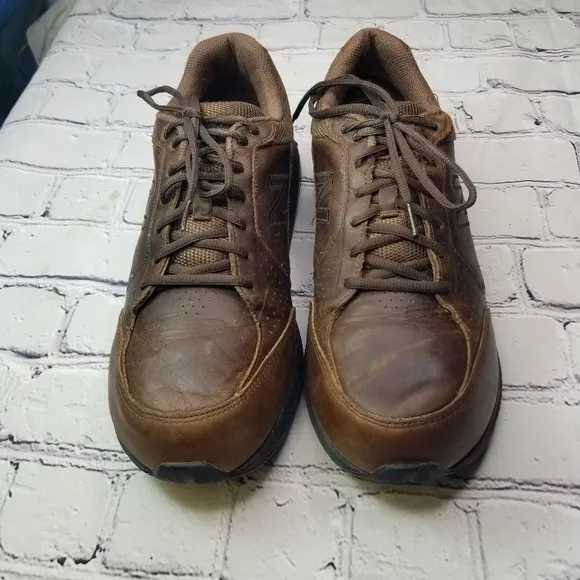 New Balance 928 brown leather walking shoes