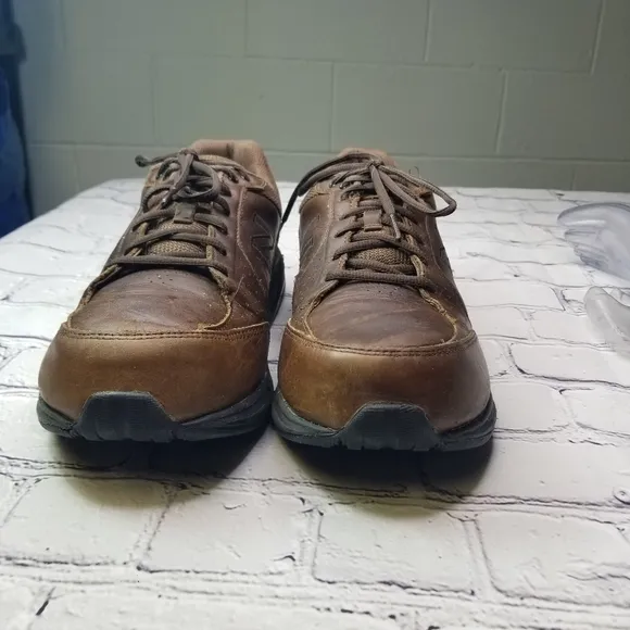 New Balance 928 brown leather walking shoes