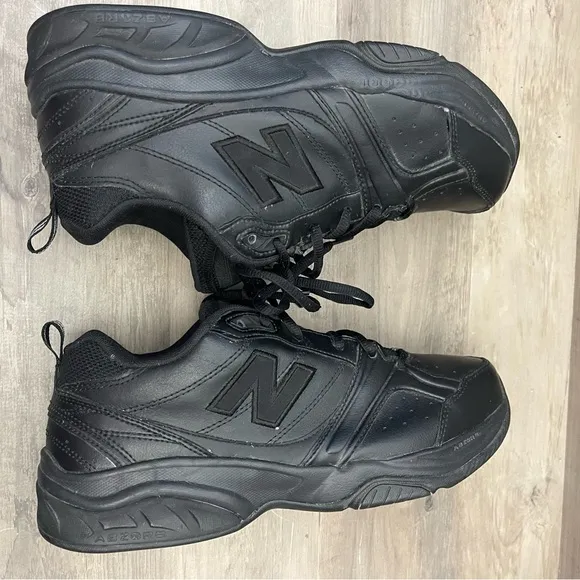 New Balance Mens 9 Black Lace Up Cross Trainer Sneakers Comfort Tennis Shoes