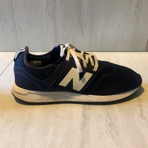 New Balance Men's Navy Blue Sport Training Shoes Size 8.5 SB68