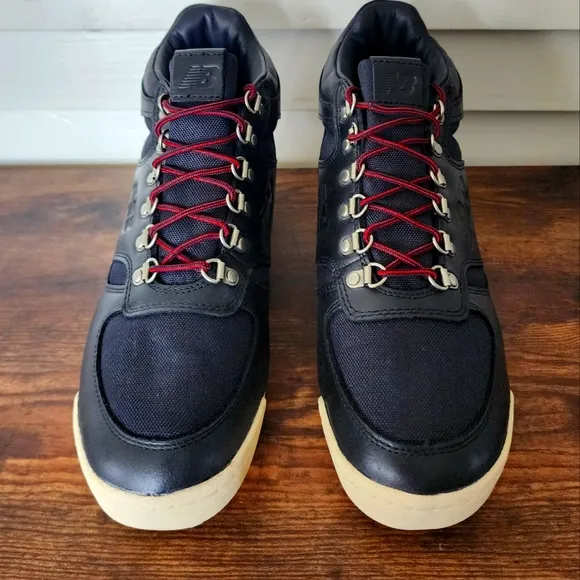 New Balance Rainier Hiking Boots Size 10 Black Leather