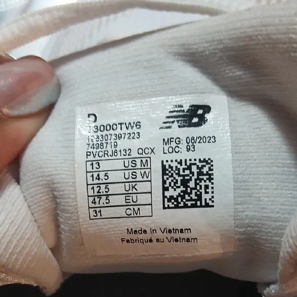 New Balance White Athletic Shoes with Breathable Mesh