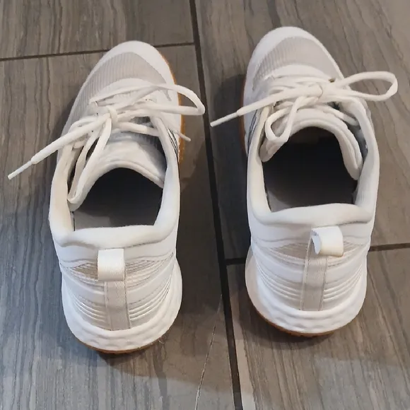 New Balance White Athletic Shoes with Breathable Mesh