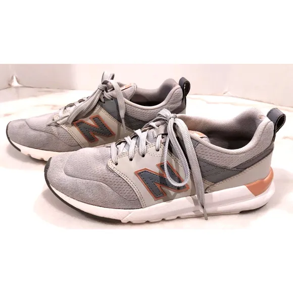 New Balance Women's 009 Running Shoes Size 7.5B Gray Pink White Low Top WS009SA1