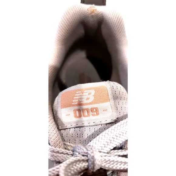 New Balance Women's 009 Running Shoes Size 7.5B Gray Pink White Low Top WS009SA1