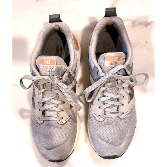 New Balance Women's 009 Running Shoes Size 7.5B Gray Pink White Low Top WS009SA1