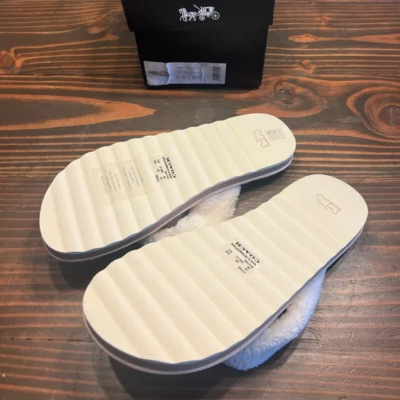 New Coach Hampton size 9 white Ivory Flip Flops #C7035 Natural sandal shoes faux