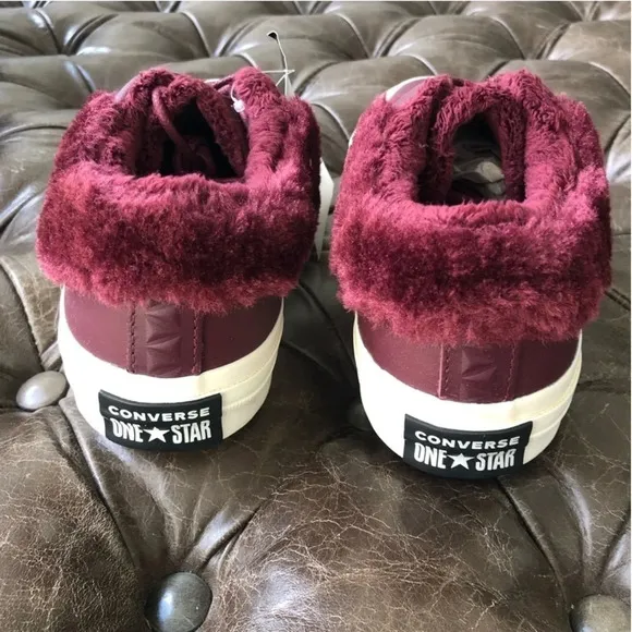 New Converse one star ox 162602C Men's Sz 3 Woman's 5Burgundy Fur Street warmer