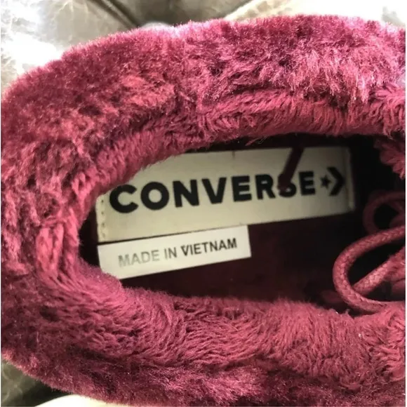 New Converse one star ox 162602C Men's Sz 3 Woman's 5Burgundy Fur Street warmer
