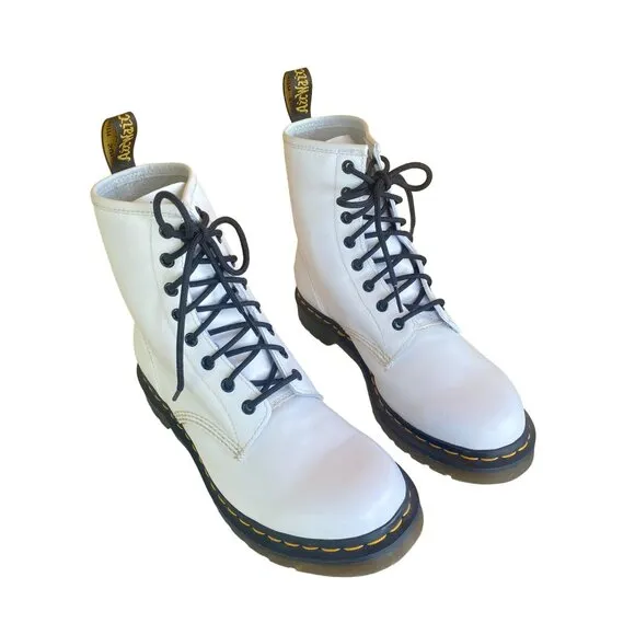 New Dr. Martens W's 10 EU 42 Smooth Leather Lace Up Boots White No box MSRP$170