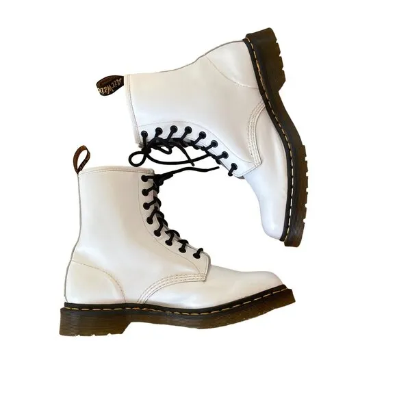New Dr. Martens W's 10 EU 42 Smooth Leather Lace Up Boots White No box MSRP$170