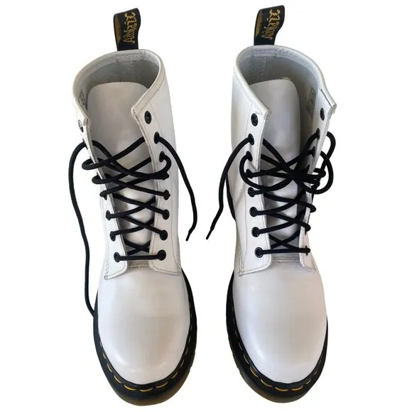New Dr. Martens W's 10 EU 42 Smooth Leather Lace Up Boots White No box MSRP$170