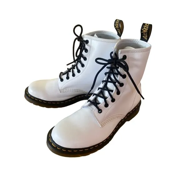 New Dr. Martens W's 10 EU 42 Smooth Leather Lace Up Boots White No box MSRP$170