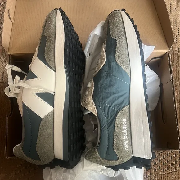 New in Box -9H-J.CrewxNew Balance® 327 Central Park sneakers VETIVER / TROOPER