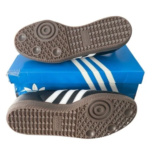 New In Box Adidas Originals Samba OG J Youth Big Kids Size 4 Black White IR3676