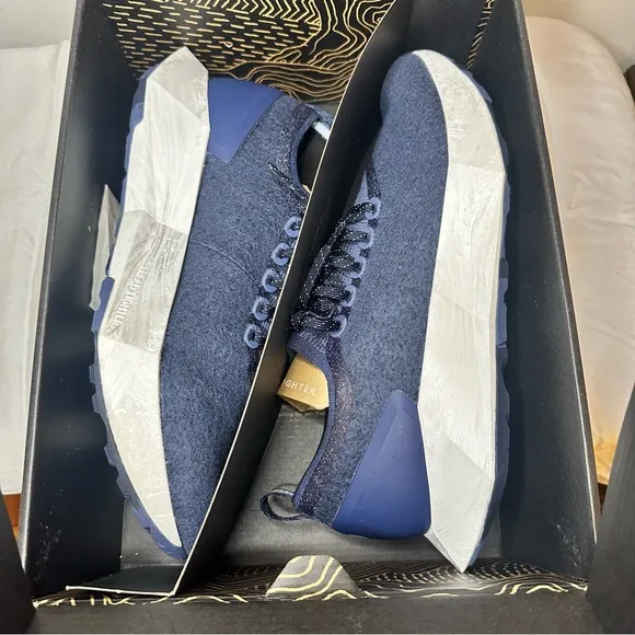 New In Box Allbirds Mens Wool Flyer Mizzle Hazy Indigo (Blizzard) Sneakers 13.5