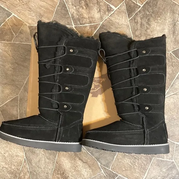 New in Box Aussie Merino Tasman Black Suede &amp; Wool Boots Sz 4