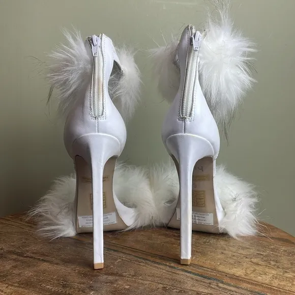 NEW Jeffrey Campbell Faux Fur Cookie White High Heels Shoes Size 6