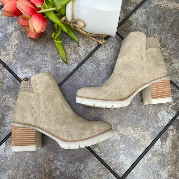 NEW KORK-Ease Natural Elsie Heeled Ankle Boot Size 9 Bootie