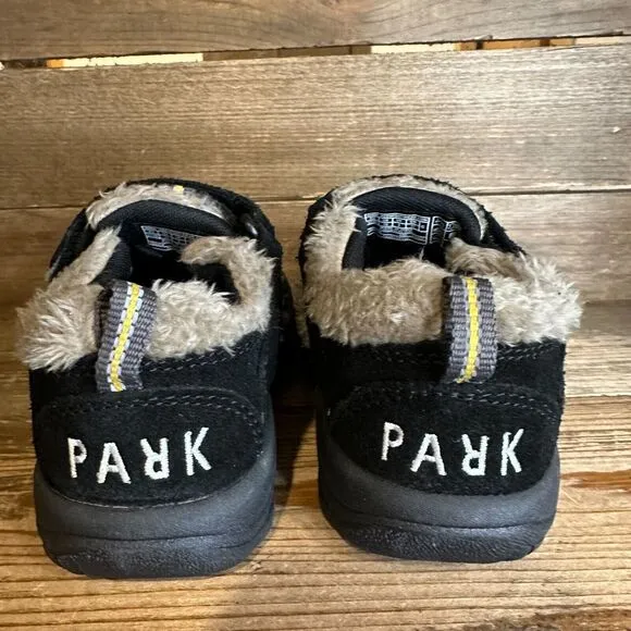 New Little Kids Keen Newport Black Suede Fur Trimmed Outdoor‎ Shoes Size 10 C