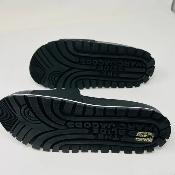 NEW! Marc Jacobs The Slide Embossed Logo Black / White - 6 MULTILIST on PM