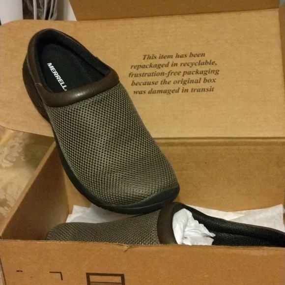 New Merrell Mens maroon mules sandal shoes, size 11.5