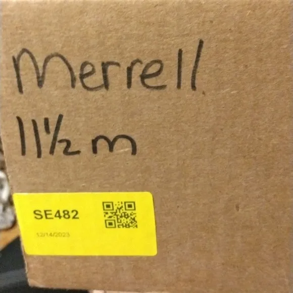 New Merrell Mens maroon mules sandal shoes, size 11.5
