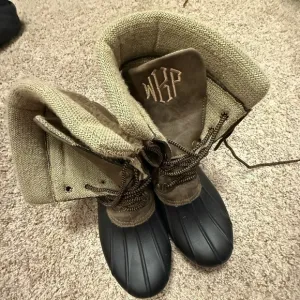 New Monogrammed Duck Boots Women's Boots size 9