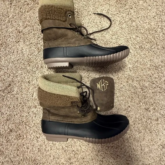 New Monogrammed Duck Boots Women's Boots size 9