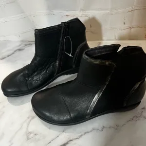 New Naot Calluna Ankle Boots