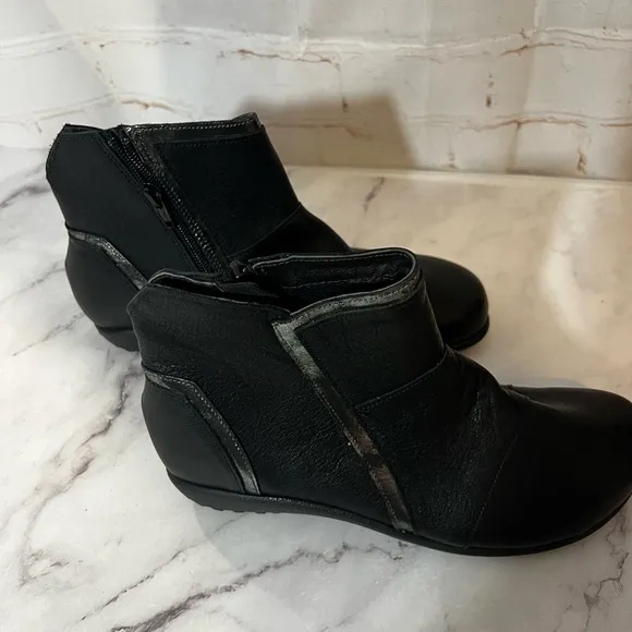 New Naot Calluna Ankle Boots
