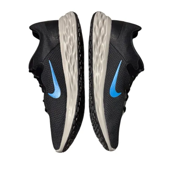 NEW Nike Men's Revolution 6 Next Nature Running Shoes size 10 Black