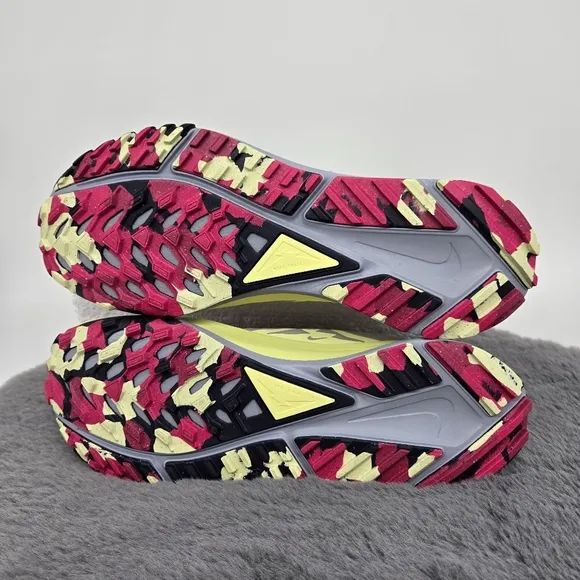 New Nike React Pegasus Trail 4 Women's Trail Running Shoes Size 10