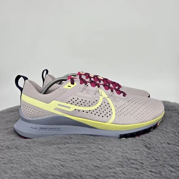 New Nike React Pegasus Trail 4 Women's Trail Running Shoes Size 10