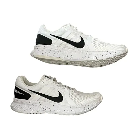 NEW Nike Women’s Run Swift 2 Running Shoes size 11.5 White Sneakers