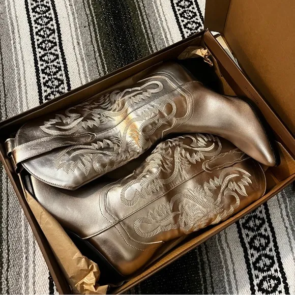 New Oasis Society Champagne Metallic Cowboy Boots