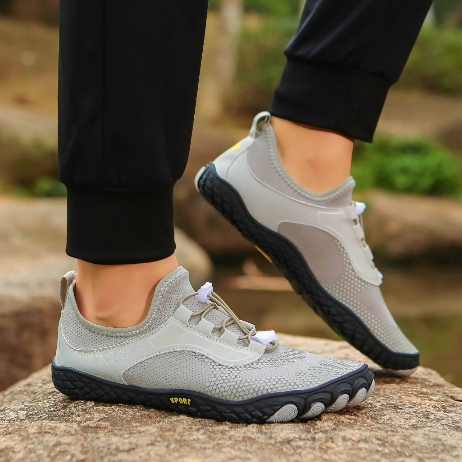 New Outdoor River Tracking Shoes For Men And Women Wading Water Shoes Beach Swimming Mountaineering Five-finger Running Fitness Shoes Barefoot Shoes (Unisex)
