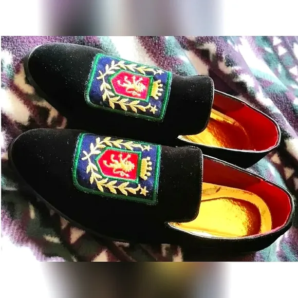 NEW Regal Royal Lion Loafer Black Velvet Slipper Shoes (Men 11.5/46) and Bowtie!