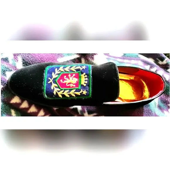 NEW Regal Royal Lion Loafer Black Velvet Slipper Shoes (Men 11.5/46) and Bowtie!