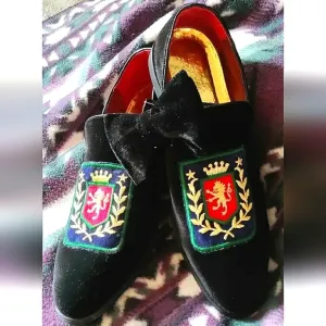 NEW Regal Royal Lion Loafer Black Velvet Slipper Shoes (Men 11.5/46) and Bowtie!