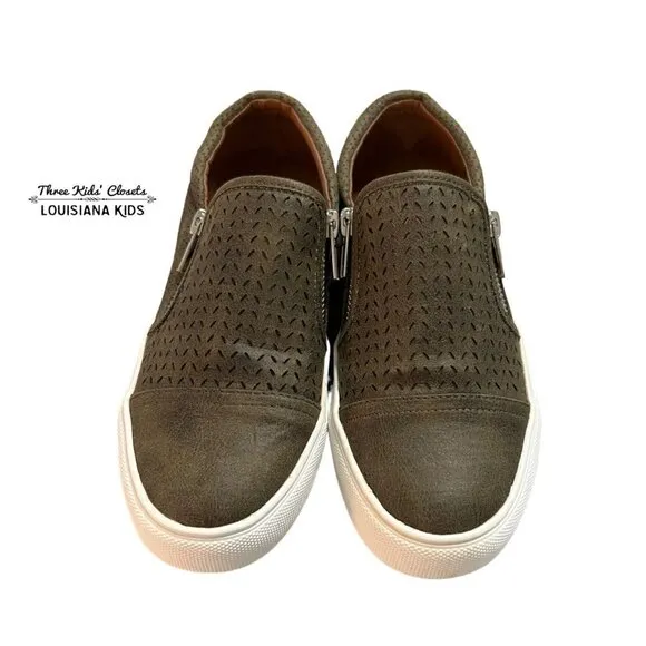 NEW Report Sz 7 Women's Brown Leather Slip On Sneakers